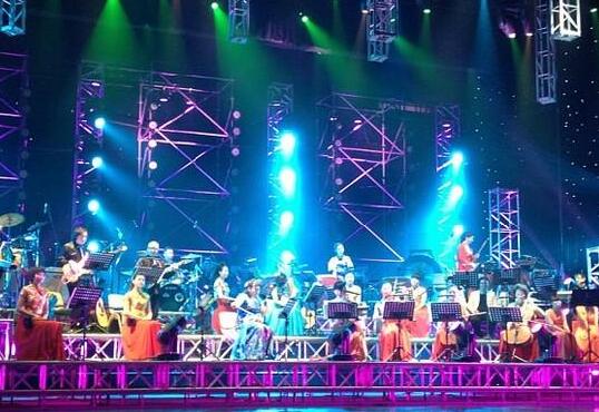 光影之舞 LED舞台灯光设计与布局的艺术